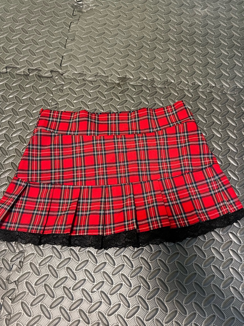 Mariposa Red Plaid Pleated Mini Skirt with Lace Trim Y2K Grunge Punk